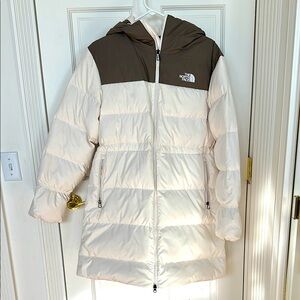 The North Face Women's Two-Tone Puffer Jacket - Cream and Brown